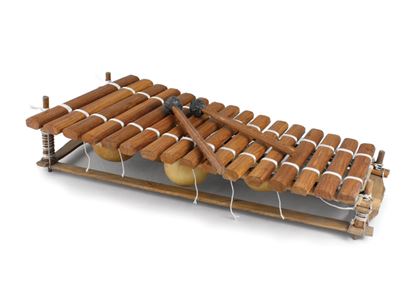 Balafon Large: 15-16 Keys The Artisan Square